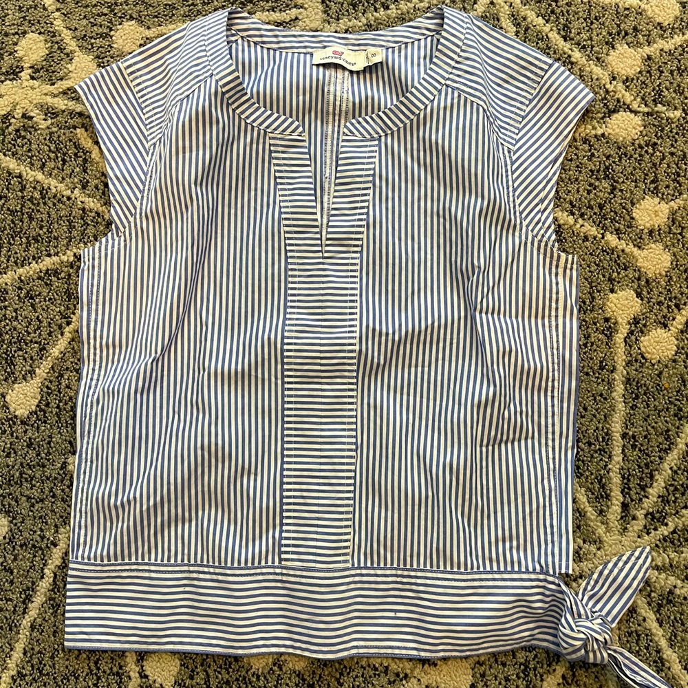 Adorable Vineyard Vines top